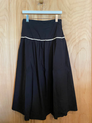 Black-Cream