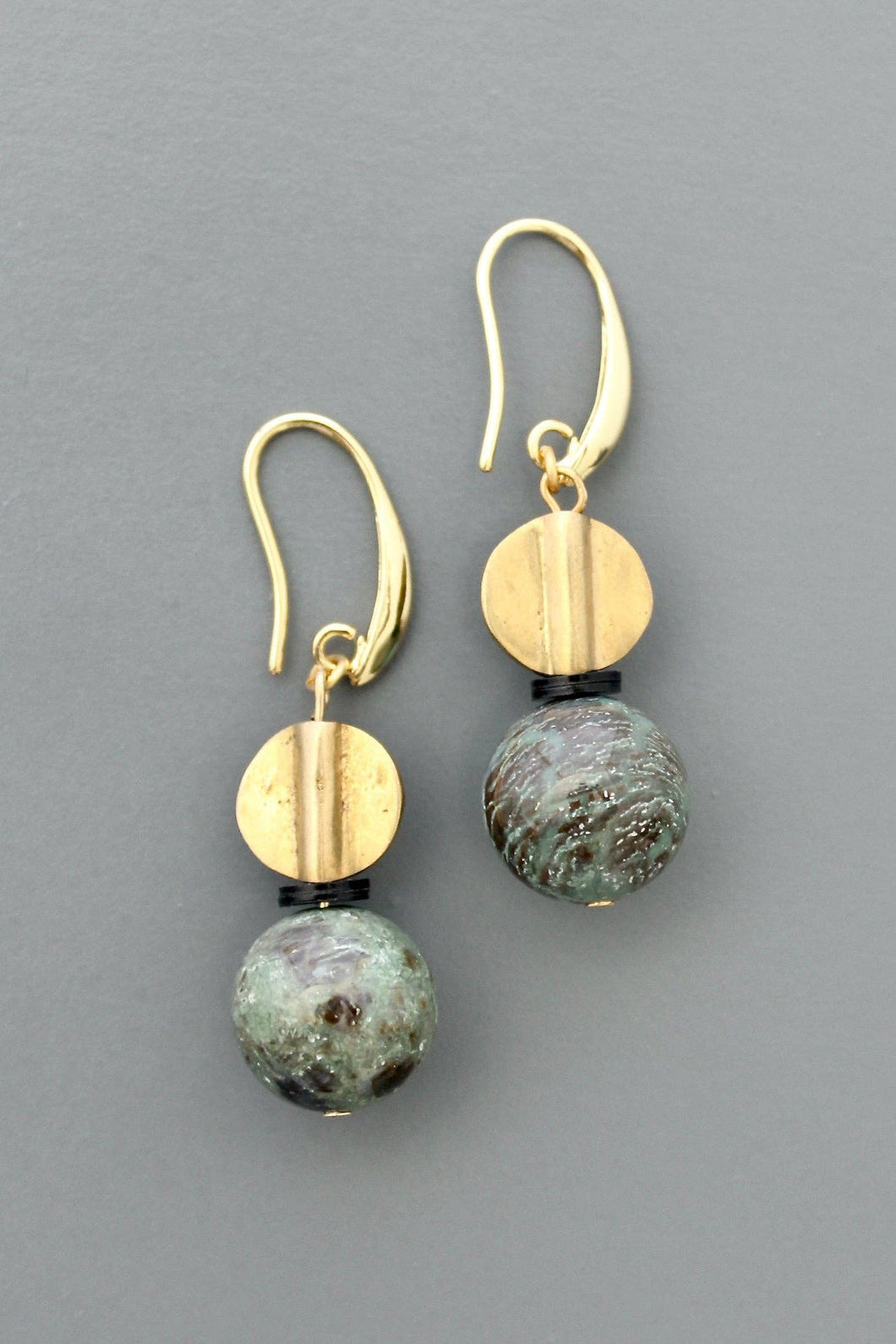 FERE29 Turquoise and brass bauble earrings